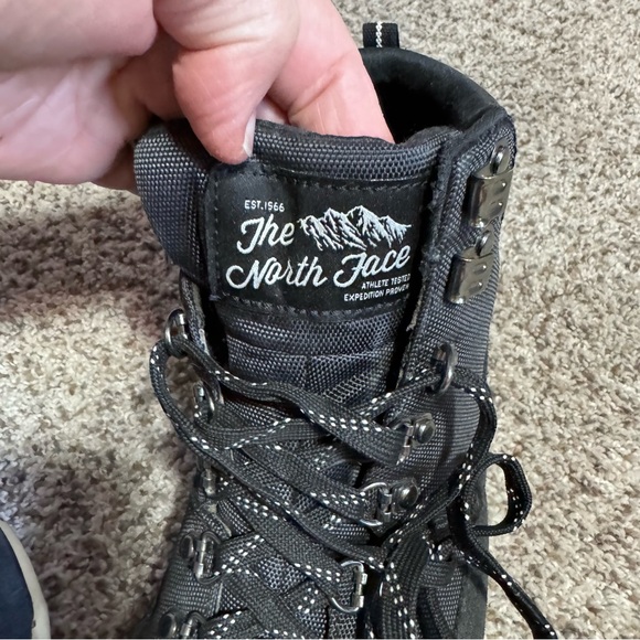 North Face Women’s Back-To-Berkeley Textile Waterproof Boots 7.5 - Picture 2 of 8